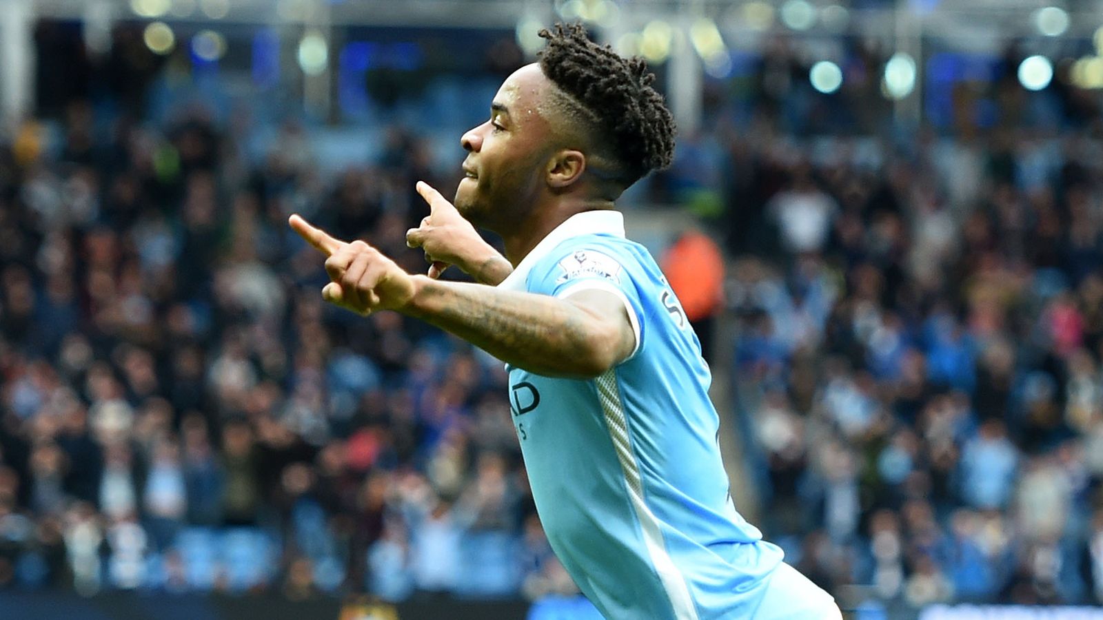 Raheem Sterling giúp Man City san bằng tỉ số 1-1 trước PSG trong trận Manchester City vs PSG